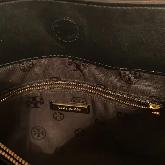 Authentic Tory Burch Black Purse - Picture 9 of 10